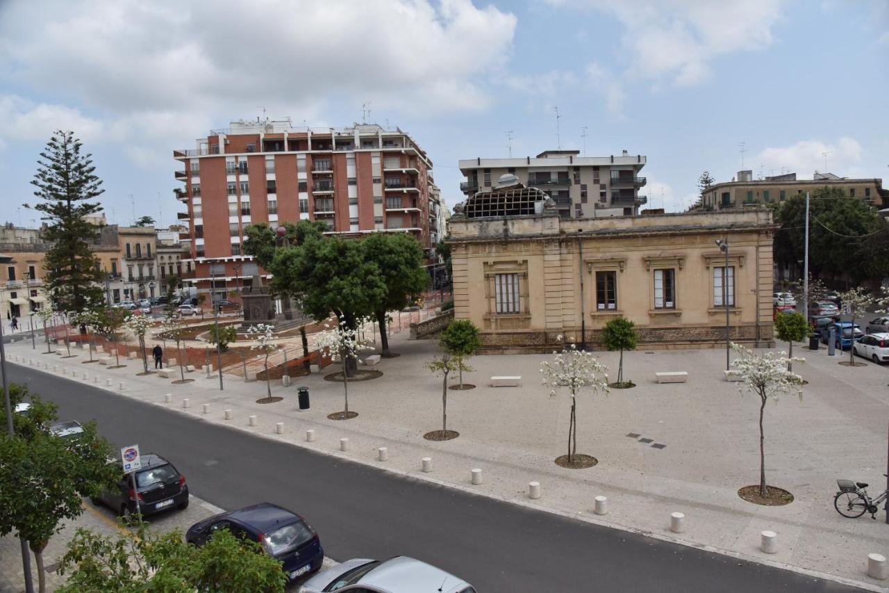 Rosaria & * Lecce